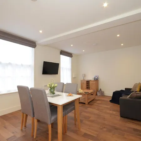 Dennington Luxury