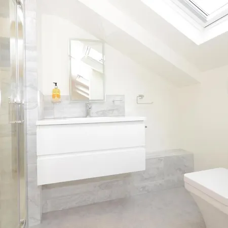 Dennington Luxury