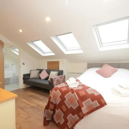 Dennington Luxury
